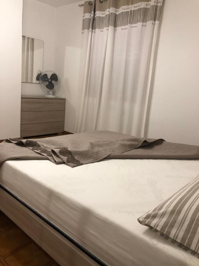 Private Apartment With Garden Cannigione Exteriör bild