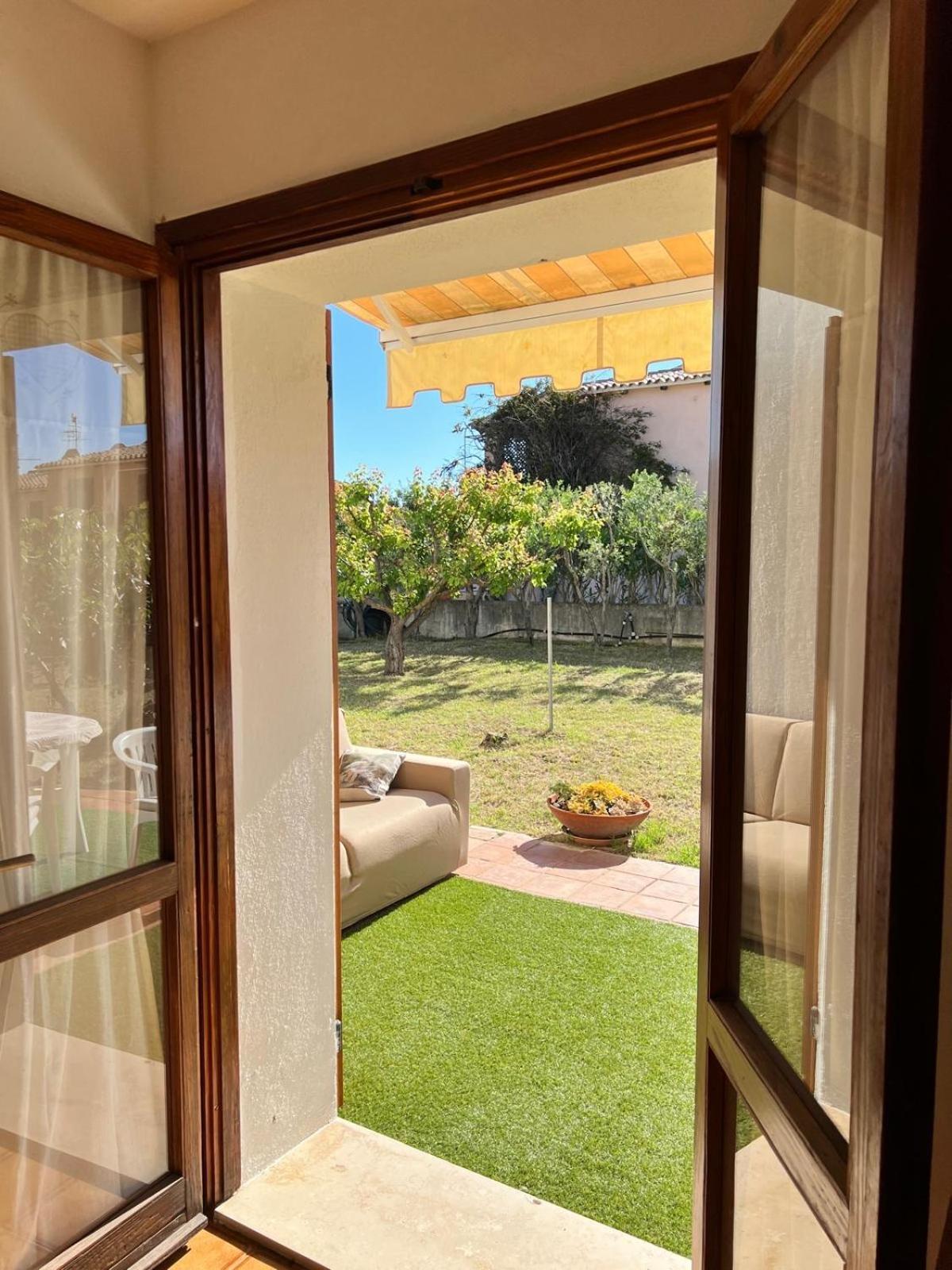 Private Apartment With Garden Cannigione Exteriör bild